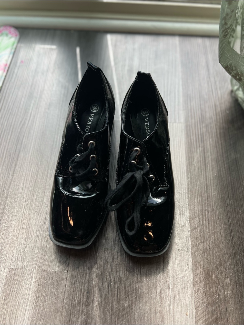 Women's Black Patent Lace-Up Heeled Oxfords w/heel